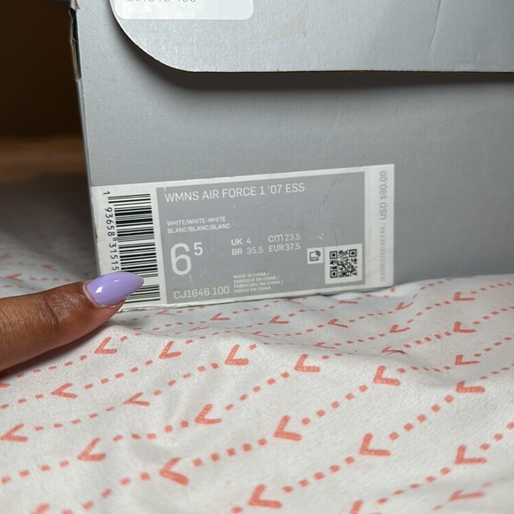 WOMENS AIR FORCE 1 ‘07 ESS - Picture 3 of 4